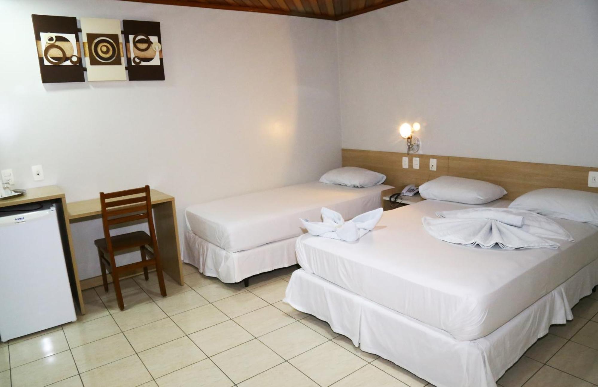 Swamy Hotel Крузейро до Сул Екстериор снимка